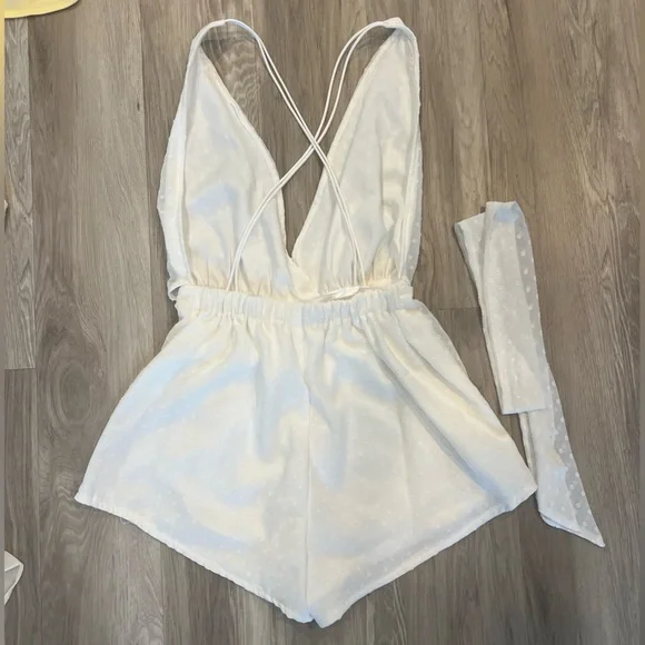 Assorted romper and dresses sold individually - Picture 4 of 11